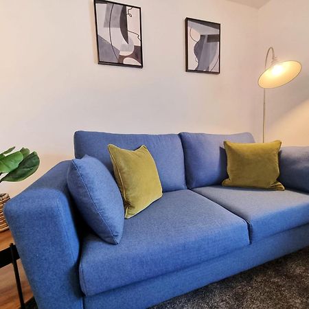 Cosy Apartment Nearby Train Station! วัตฟอร์ด ภายนอก รูปภาพ