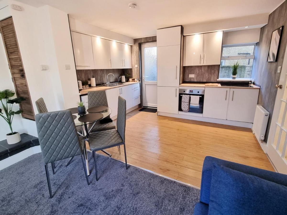 Cosy Apartment Nearby Train Station! วัตฟอร์ด ภายนอก รูปภาพ