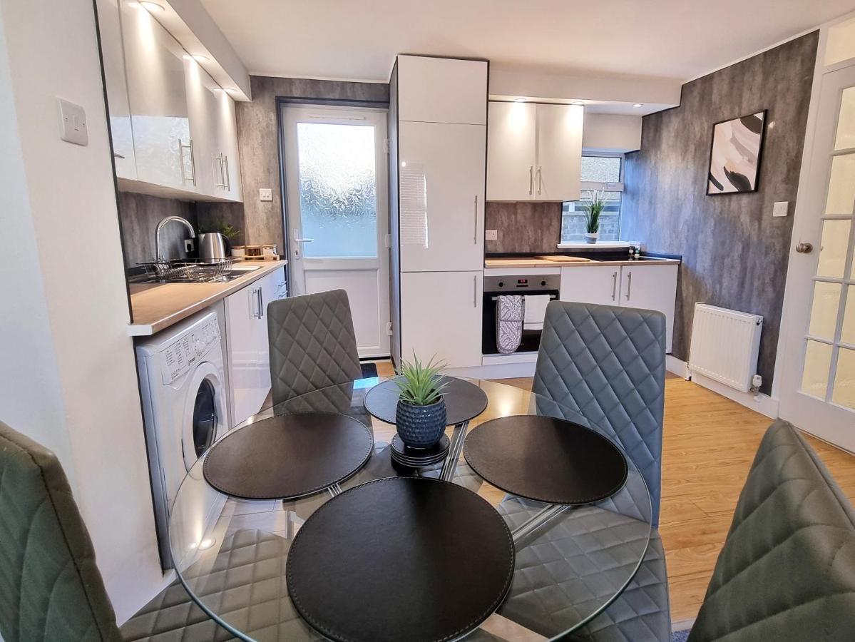 Cosy Apartment Nearby Train Station! วัตฟอร์ด ภายนอก รูปภาพ