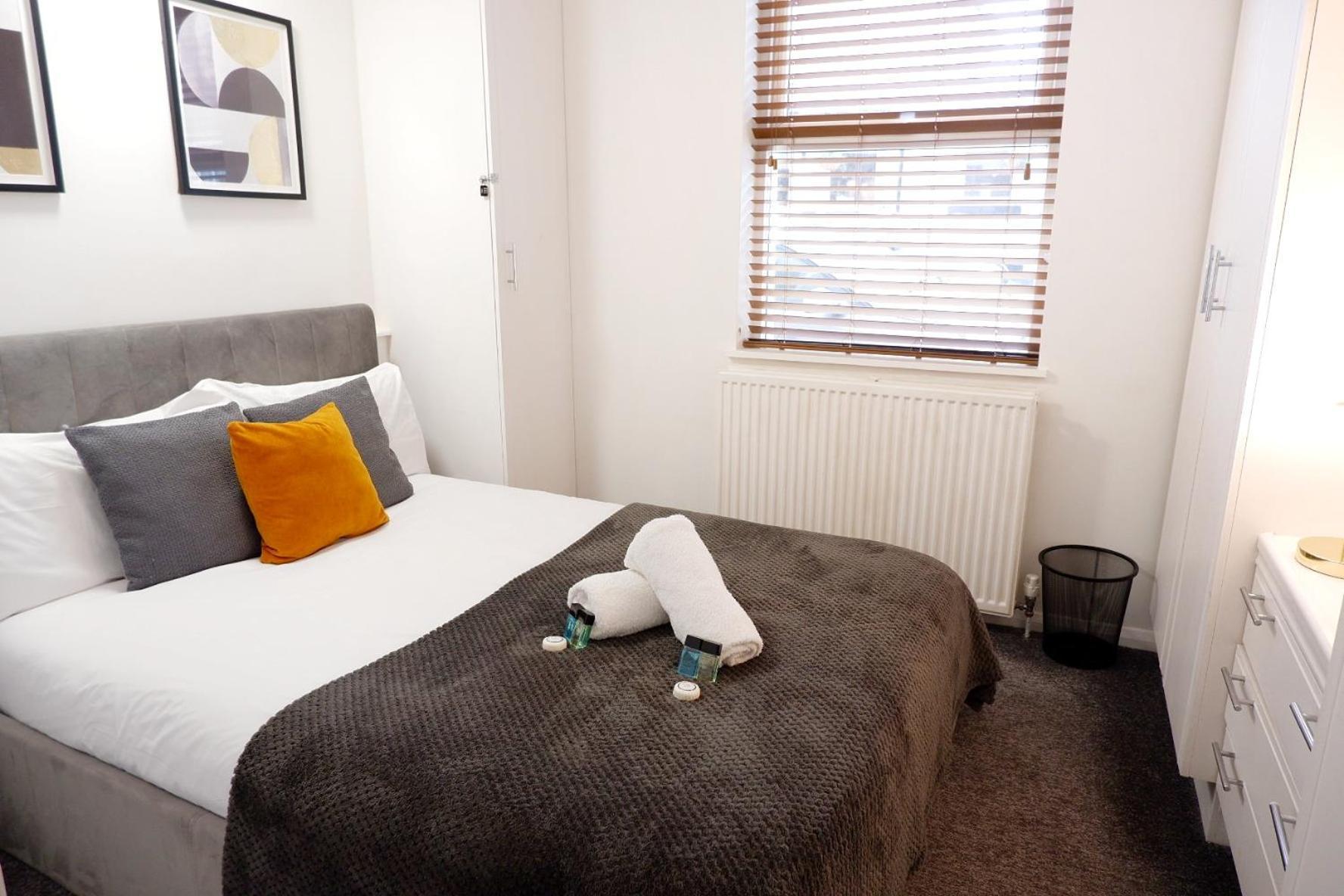 Cosy Apartment Nearby Train Station! วัตฟอร์ด ภายนอก รูปภาพ